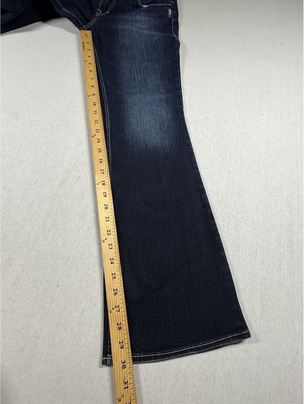 Silver Suki Slim Boot Jeans Women 29x32 (30x30) Mid Rise Dark Wash Western Rodeo - Picture 3 of 9